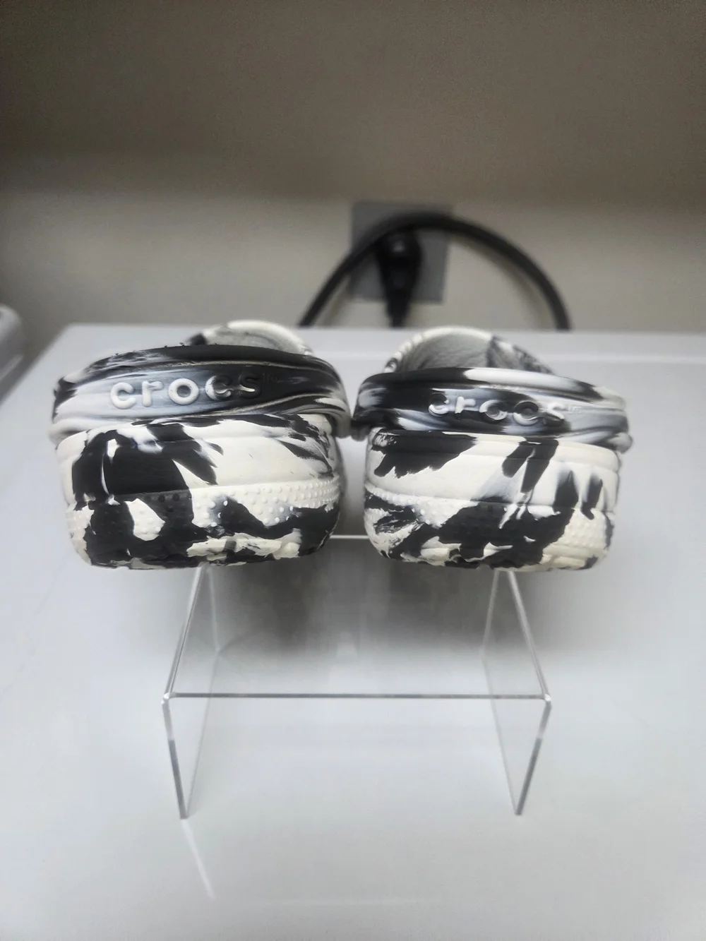 Crocs Classic Clog - Black & White Marble